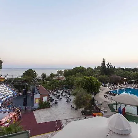 Otel Ganita Club &