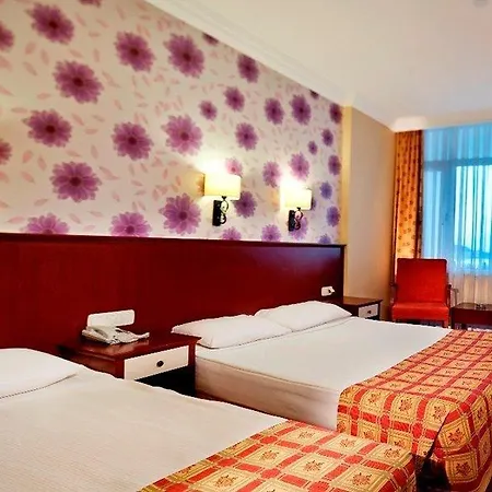 Otel Ganita Club &